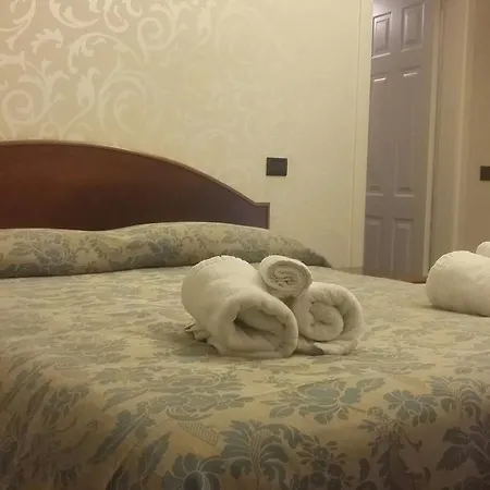Residenza Duse 3* ג'ויה דל קולה