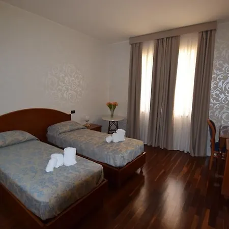 Residenza Duse Hotel 3*